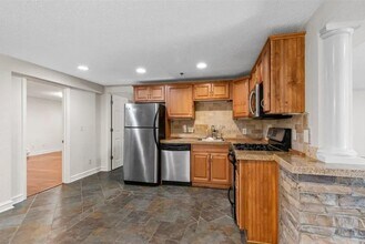 1930 Aldrich Ave S in Minneapolis, MN - Building Photo - Building Photo