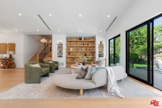 20226 Lorenzana Dr in Los Angeles, CA - Building Photo - Building Photo