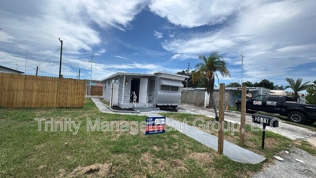 property at 2021 Pleasure Dr