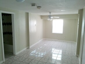 1509 Marine Dr in Corpus Christi, TX - Building Photo - Building Photo