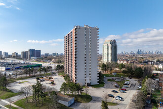 1315 Bough Beeches Blvd in Mississauga, ON - Building Photo - Building Photo