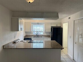 1140 83rd Ave N, Unit A in St. Petersburg, FL - Building Photo - Building Photo
