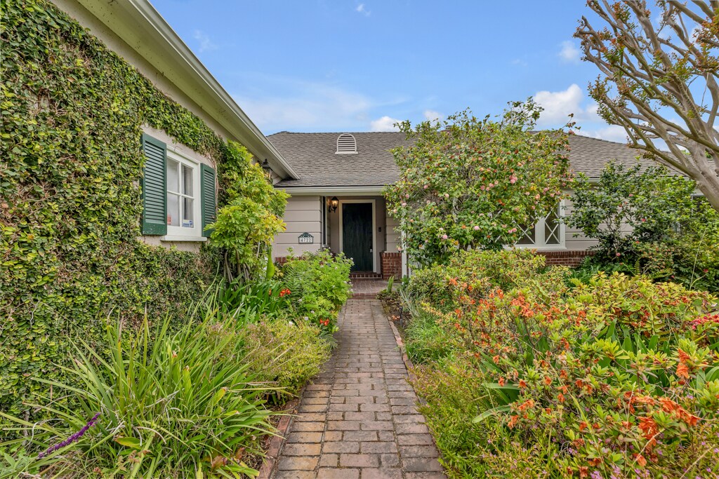 4722 Forman Ave in Toluca Lake, CA - Building Photo