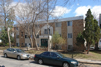 2641 Garfield Ave S in Minneapolis, MN - Foto de edificio - Building Photo