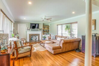 1438 Mitchell Ave in Tallahassee, FL - Building Photo - Building Photo