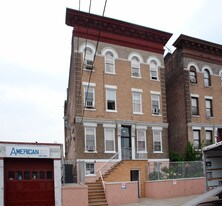 724 10th St Apartments