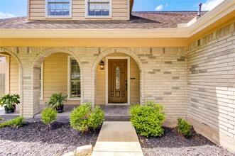 2934 Lakefield Way in Sugar Land, TX - Foto de edificio - Building Photo
