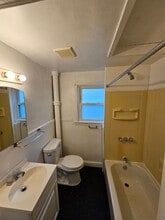 3664 W 48th St in Cleveland, OH - Building Photo - Building Photo