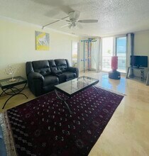 1237 Hillsboro Mile in Hillsboro Beach, FL - Building Photo - Building Photo