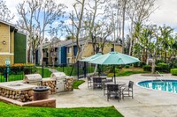 River Oaks in Riverside, CA - Building Photo - Building Photo