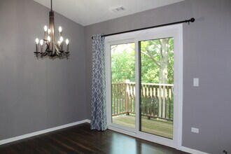 356 Bloomfield Ln in Glen Ellyn, IL - Building Photo - Building Photo