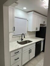 329 E Evergreen Ave in Longwood, FL - Building Photo - Building Photo