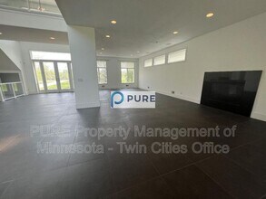 8731 Alverno Ave W in Inver Grove Heights, MN - Building Photo - Building Photo