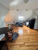 20 Kenton Rd, Unit 4 Apartamentos