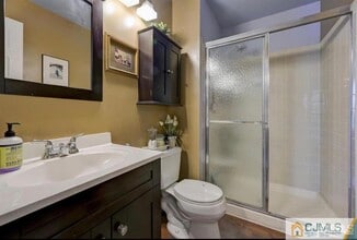 3 Folkstone Ct in North Brunswick, NJ - Building Photo - Building Photo