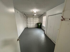 1325 NW 124th Ave in Pembroke Pines, FL - Building Photo - Building Photo