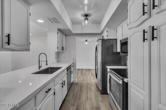 8207 E Montebello Ave in Scottsdale, AZ - Building Photo - Building Photo