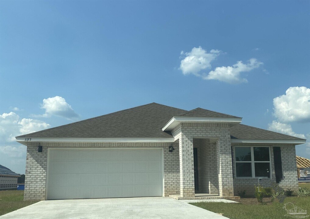 5155 Gaineswood Dr in Milton, FL - Building Photo