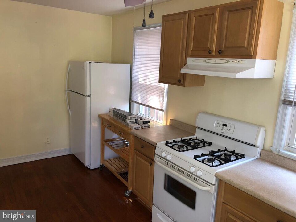 805 Kennebec Ave in Takoma Park, MD - Building Photo