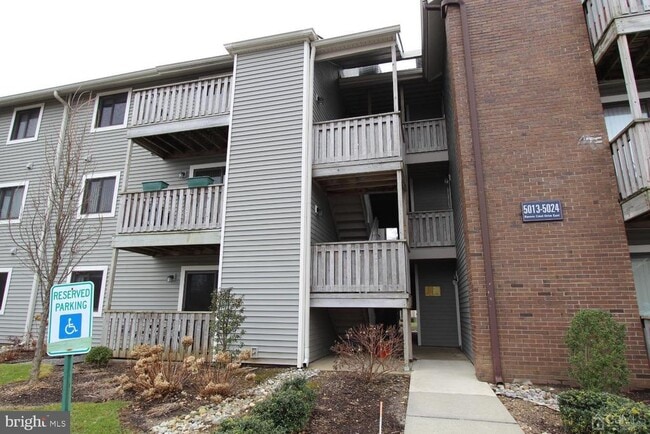 property at 5015 Ravens Crest Dr