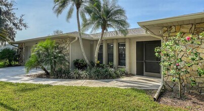 2008 Country Meadows Ln in Sarasota, FL - Building Photo - Building Photo