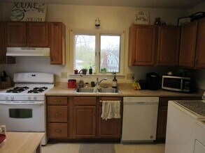 1631 Muscatine Ave in Iowa City, IA - Building Photo - Building Photo