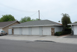 2008 E Palmyra Ave Apartments