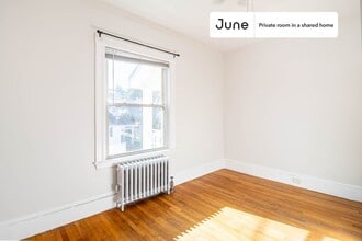 Private bedroom in 7 bed/2 bath Home in Boston, MA - Building Photo - Building Photo