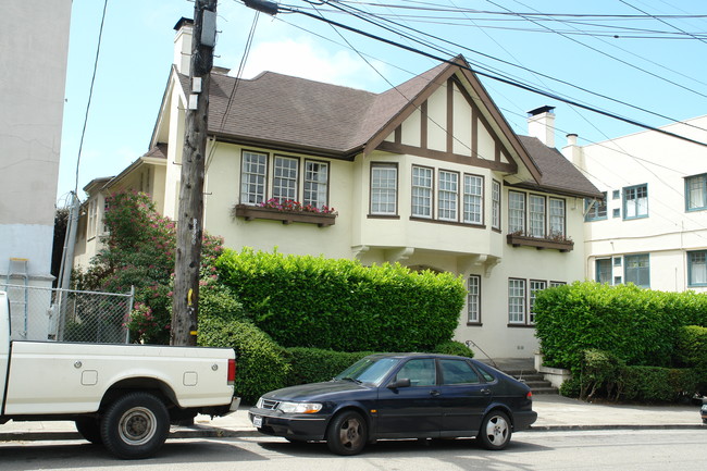 2712 Derby St in Berkeley, CA - Building Photo - Building Photo