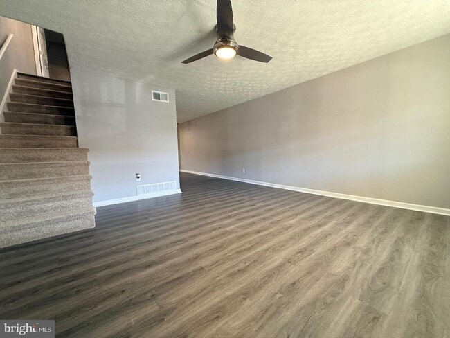 2021 Kelmore Rd in Dundalk, MD - Building Photo - Building Photo