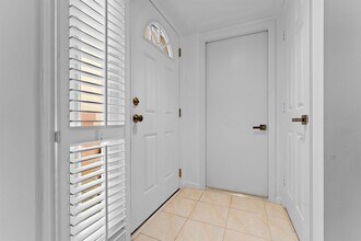2505 Fairway Dr N in Jupiter, FL - Building Photo - Building Photo
