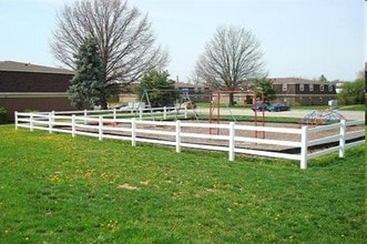 Vines at Saddlebrook in Richmond, KY - Building Photo - Building Photo