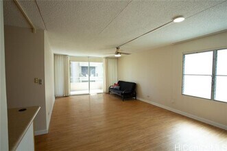 2533 Ala Wai Blvd in Honolulu, HI - Building Photo - Building Photo