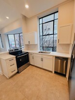 301-311 W 4th St in Winston-Salem, NC - Building Photo