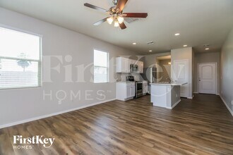 11360 E Marigold Ln in Florence, AZ - Building Photo - Building Photo