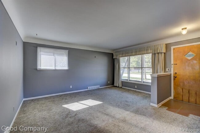 8961 Laurence Ave in Allen Park, MI - Building Photo - Building Photo