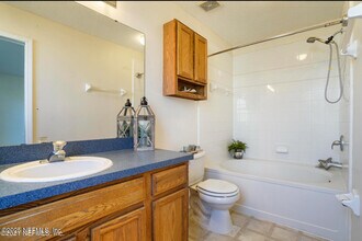 1134 Homard Blvd E in Jacksonville, FL - Building Photo - Building Photo