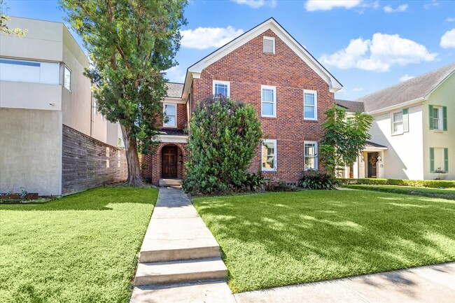 property at 2309 Wroxton Rd