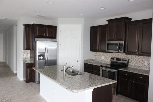 3119 Amadora Cir in Cape Coral, FL - Building Photo - Building Photo