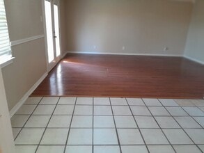 2429 19th Ave N in Texas City, TX - Building Photo - Building Photo