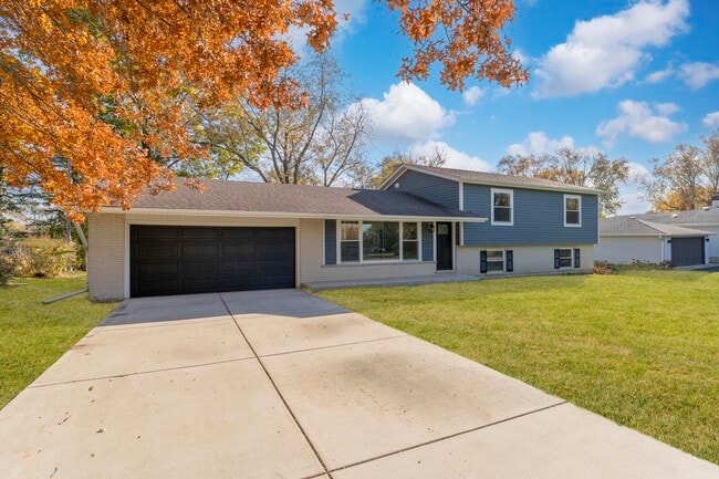 2N359 Mildred Ave in Glen Ellyn, IL - Building Photo - Building Photo