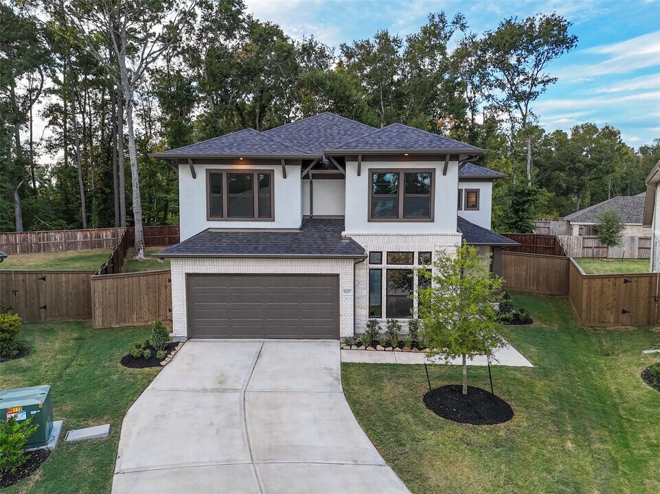 8207 Boundary Waters Dr in Porter, TX - Building Photo