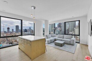 400 S Broadway in Los Angeles, CA - Building Photo