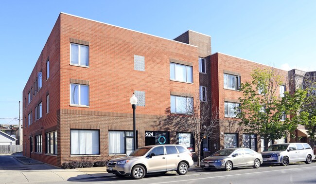 518-526 W 26th St in Chicago, IL - Foto de edificio - Building Photo