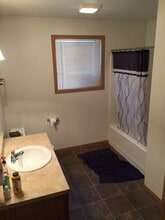 103 9th Ave in Brookings, SD - Building Photo - Building Photo