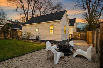 3308 Robinson Ave in Austin, TX - Foto de edificio - Building Photo