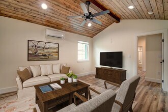 1302 McAllen Dr in Kerrville, TX - Building Photo - Building Photo