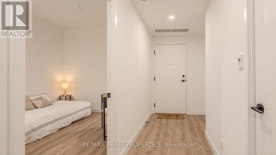 1050 Eastern Ave in Toronto, ON - Building Photo - Building Photo