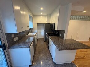 2912 11th St, Unit 3 in Santa Monica, CA - Building Photo - Building Photo