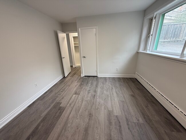 70 Blake St in Barrie, ON - Building Photo - Building Photo